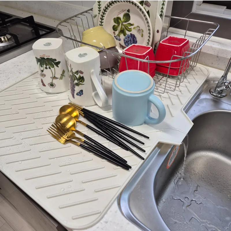 코지톡 특대형 주방 물빠짐 식기건조매트 실리콘 드라잉매트 트레이 화이트