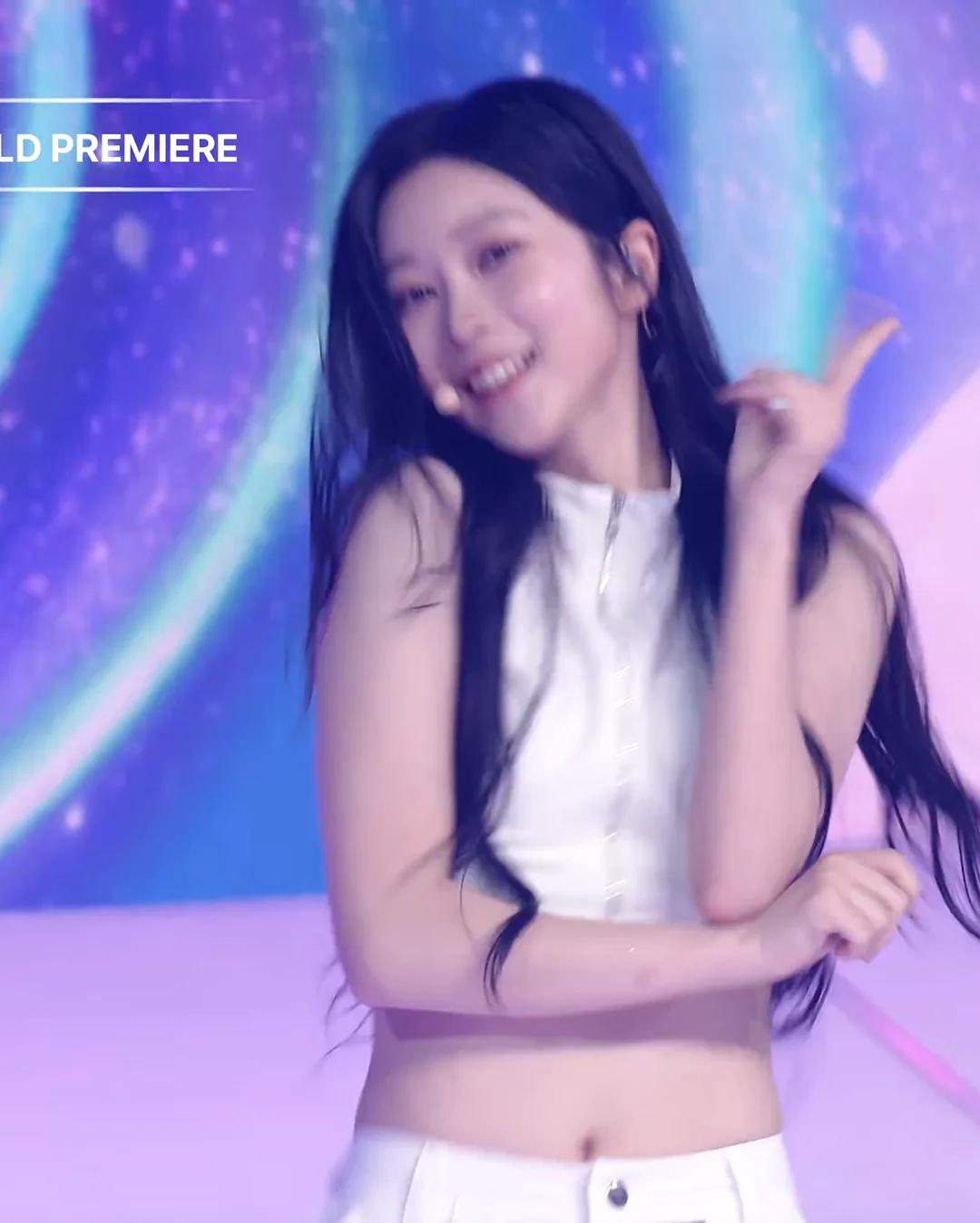 에이투오 라이트 영 사진