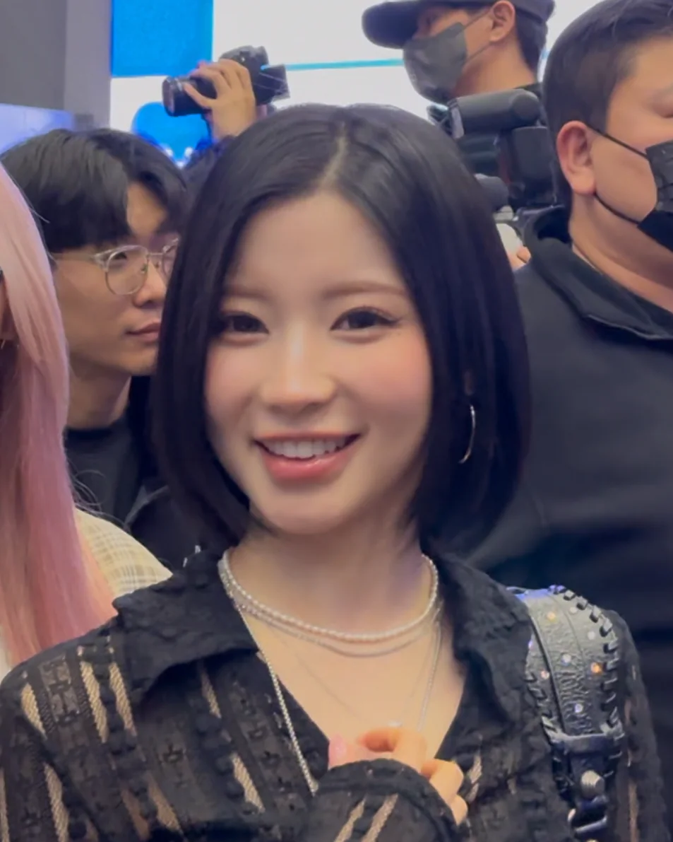 베이비몬스터 아사 사진