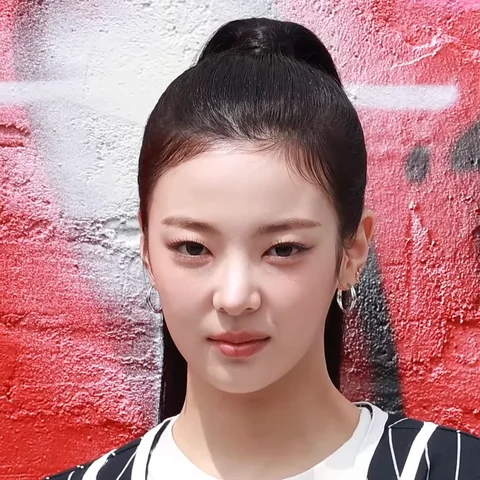 ITZY 사진 19