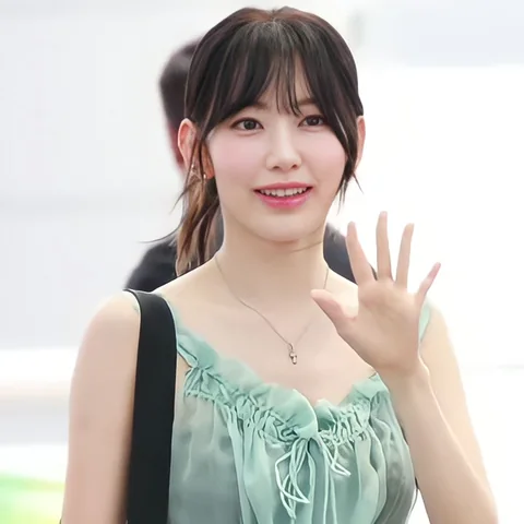 르세라핌 사진 7