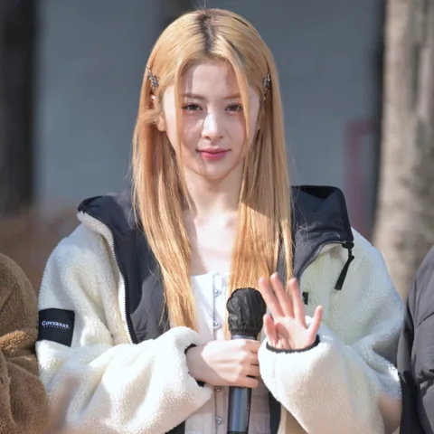 르세라핌 사진 28
