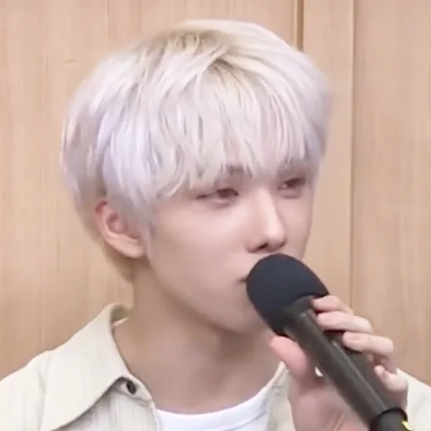 지성 사진 2