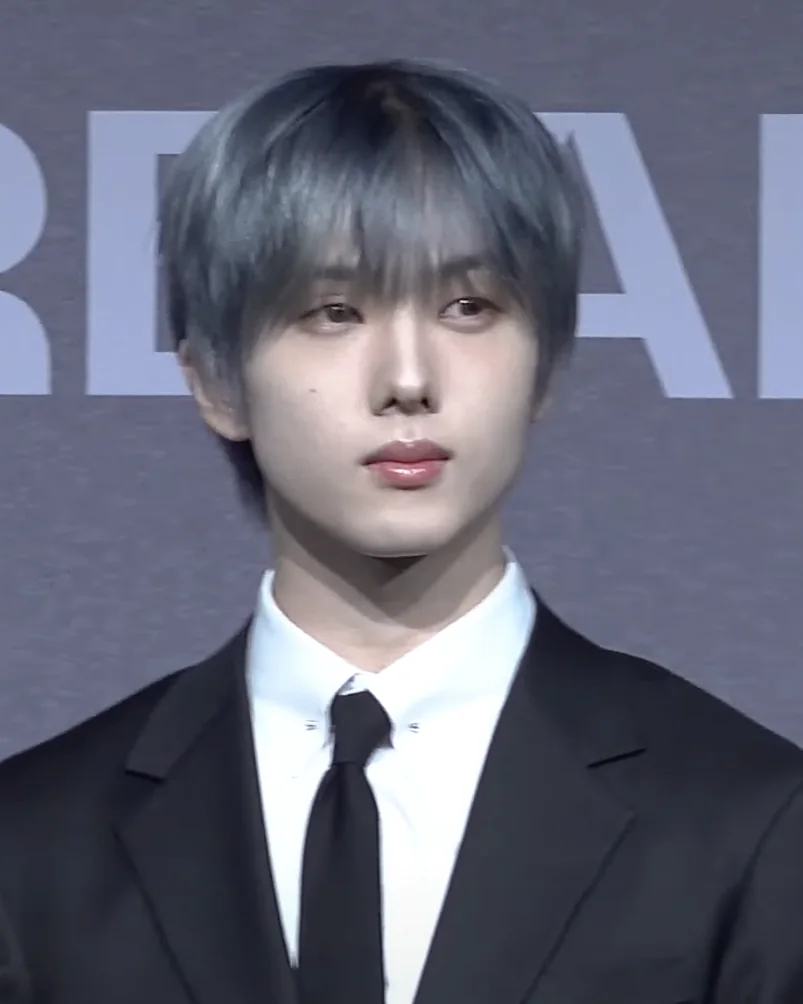 엔시티 지성 사진