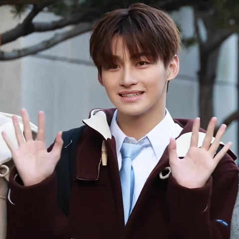 투어스 사진 16