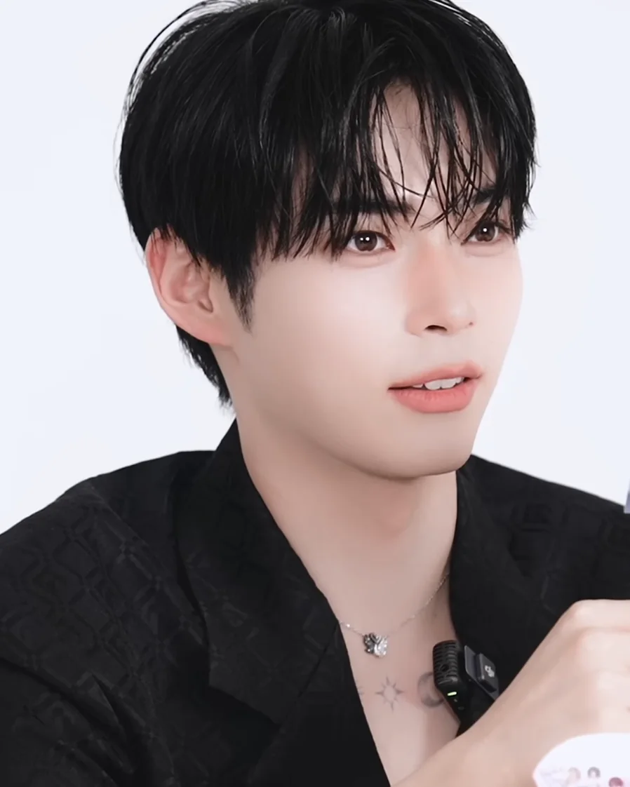 제로베이스원 성한빈 사진