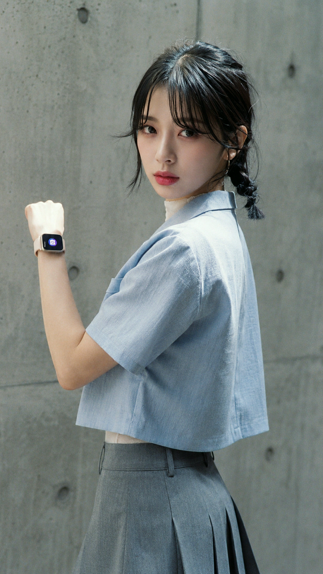 전화는 손목에서 받았다