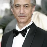 David Strathairn