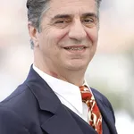 Simon Abkarian