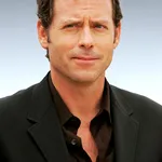 Greg Kinnear