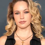 Alexis Knapp