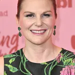 Jennifer Robertson