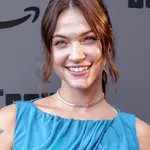Violett Beane