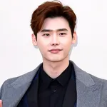 Lee Jong-suk